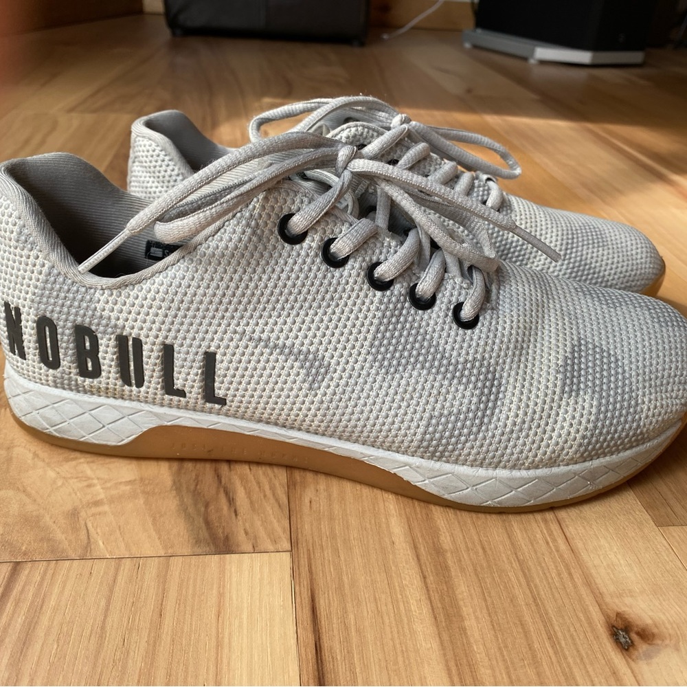 NOBULL white camo trainer, size 9.5 women’s